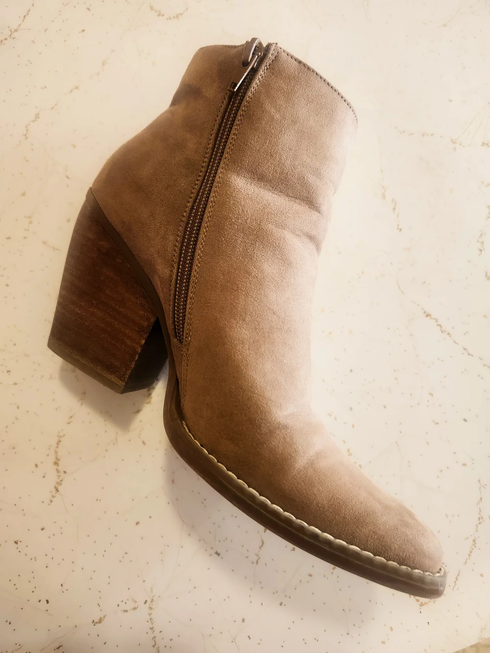 Madden Girl KLICCK Women's Taupe Faux Suede Ankle Booties Size 9.5 Block Heel